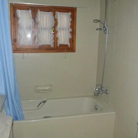 Village House Limassol Semesterbostad Agios Tychonas
