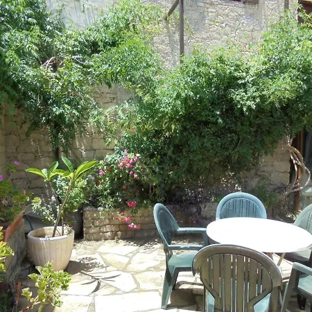 Village House Limassol Дом отдыха
