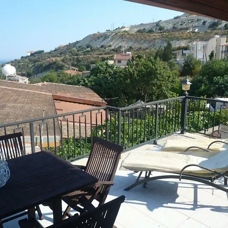 Feriehus Village House Limassol *